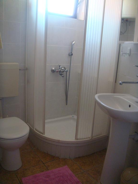 Апартаменты Apartman Klarin - Old Stone House Езера Экстерьер фото